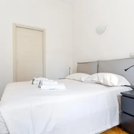 Διαμέρισμα Elegant Near Bocconi Μιλάνο
